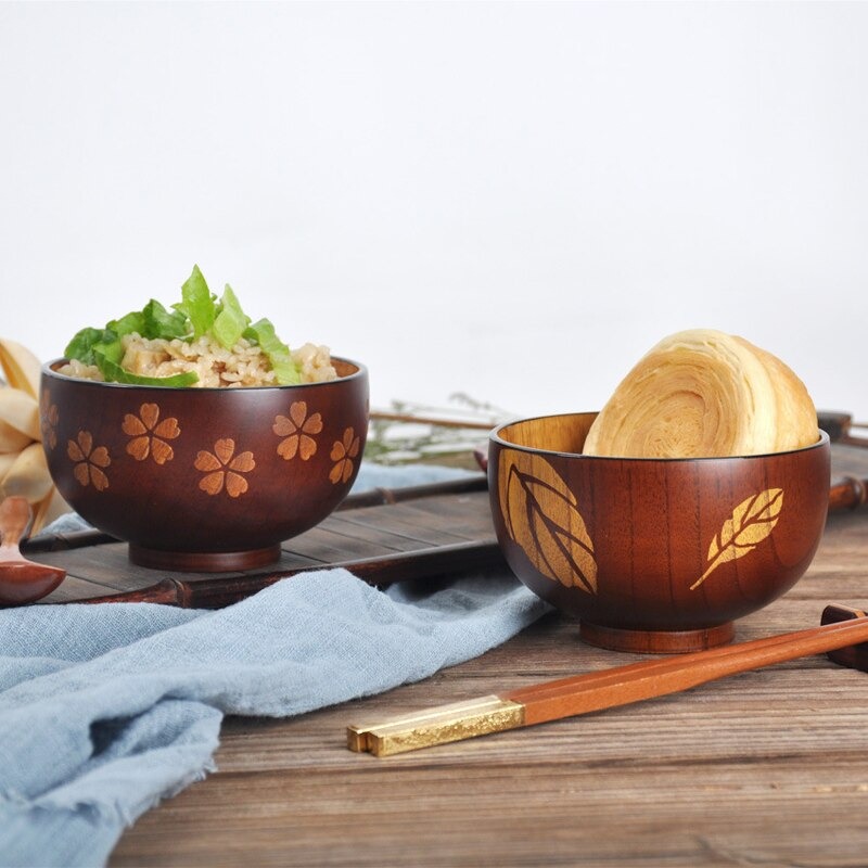 Wooden bowl with decoration