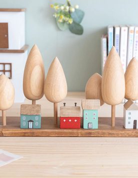 Miniature houses & trees decor